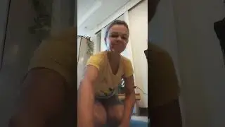 23. @LeveyogaJosianaFazani 5 minutos de yoga com a Josi. 3/6 Chandra Namaskar. 
