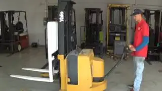 2003 Yale MSW030SEN24RV077 - Walkie Stacker Pallet Truck for Sale in Phoenix, AZ