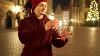 Virtual Zoom Magic Shows & Bespoke Magic Video Creation - Christmas Magician