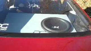 Braxton Pappas gives Boyd Heaton a demo