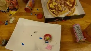 Happy New Year Everyone!!! (Domino's Pizza Bacon Deluxe & Freixenet)