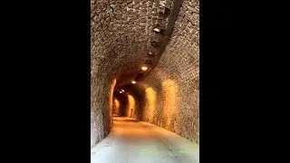 Une petite route à l'entrée de la pointe pescade en allant vers AinBeniane