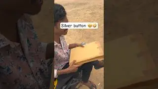 Silver button guys 1k subscriber me 🤩😜 /#shortvideo#ytshorts#youtubshorts#silverbutton#playbutton