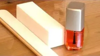 Nagelset f&uuml;r Naildesign und perfekte Manik&uuml;re Frau Kahl gibt Tipps zur Nagelpflege