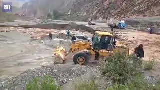 Incredible moment man dodges death as ground near him collapses