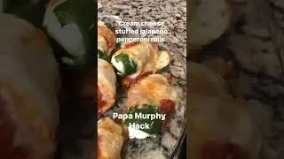 Papa Murphy&rsquo;s pizza hack! Cream cheese stuffed jalape&ntilde;o pizza rolls #bebrave #cooking #hacks