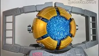 Новые фигурки Transformers Studio Series 86 Roleplay Matrix: закулисные съемки (фотографии с рук).