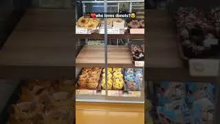 Who loves donuts? Which would you pick?😍🇯🇵🍩 #misterdonut #Japan #donuts