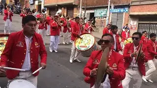 Banda La Nueva Poopo de Oruro Bolivia Parte 1 Morenada Transporte Pesado Lanzamiento Gran Poder 2026