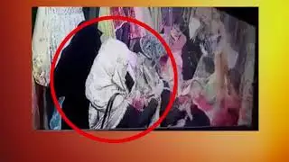 Women caught while snatching money from purse in Karachi | 6 June 2018 | 92NewsHD