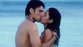 Mallika Sherawat का जबरदस्त Kissing सीन | Bachke Rehna Re Baba | Best Scene