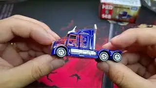 Unboxing Tomica Dream Transformers Optimus Prime