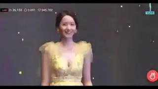 Yoona red carpet in a fairytale dress 2019