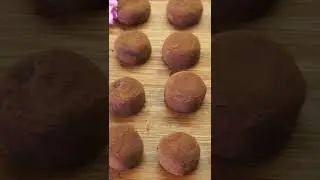 Mix condensed milk with cocoa! You will be amazed  by the result! Dessert in  a few minutes #Shorts