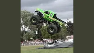 Mean Green, Racing Machine