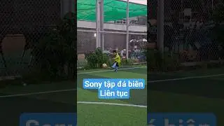 Sony tập đ&aacute; bi&ecirc;n li&ecirc;n tục #tieuhoc #soccer #soccerkid #football #bongda #dabanh #cornerkick #shorts