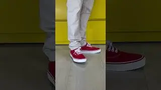 T&Ecirc;NIS VANS AUTHENTIC RED