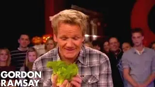 Johnny Vegas Prises Open a Lettuce | Gordon Ramsay