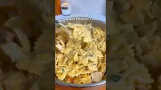 One-Pot Creamy Garlic Chicken Pasta (Recipe in Comments)