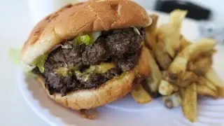 Lunch @ Fresh & Meaty w/ D Hill | The Burger Crawl - Ep. 51