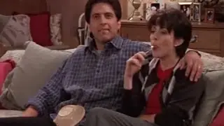 Everybody Loves Raymond w/ no laugh track (fudgey)