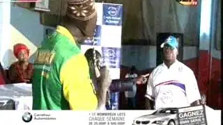 Signature Contrat Ama Baldé  Malick Niang  (SEN TV)
