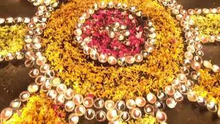 Lighting lamps at the Mahabodhi Temple, praying for peace and safety for all beings🙏