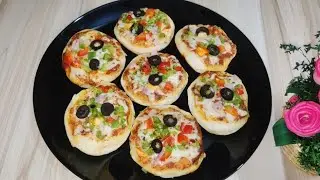 চুলায় তৈরী মিনি পিজ্জা রেসিপি || Mini Pizza Recipe / Easy Pizza Recipe