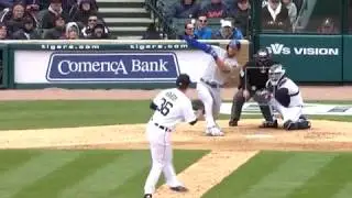 Alex Gordon drives a solo home run