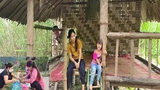 Single mother: Repairs house, harvests corn to sell @Chauhanhsinglemom