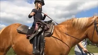 Ausritt Bambini Reitkurs mit Leni