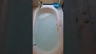 Timelapse of cleaning my spa bath using Baracuda Spa Pipe Cleaner