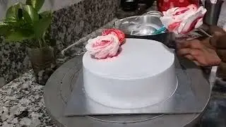  cake decorating with rose nozzle | chocolate cake | cake design #cake #cakedecorating  #cakedesign 