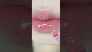How To Do Korean Lips - Just this Lip gloss #asmr #makeup #beauty #kbeauty #koreanmakeup #glowup