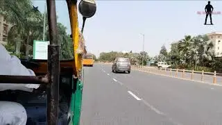 Auto rickshaw ride on streets of Delhi (near India Gate)