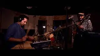 Munir Hossn & Shayan Fathi // Teu Lugar