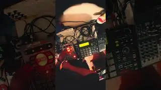 #mpc1000 sesi&oacute;n procesando con #sp404 #beat #hiphop #rap #beats #boombapbeats #sp404sx #beatmaker
