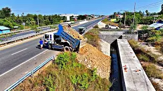 Full Video!! of the landfill next to the ASEAN Road to make the entrance to the house By Dump Truck.