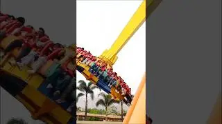 Not everyone can handle🤣 these RIDES 🫨😂Their reactions says it all shorts#magicmountain #ride