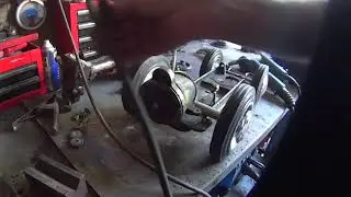 Beespoke Upcycling &ndash; Singer Sewing Machine Car Rebuild