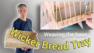 Wicker bread tray. Weaving the base