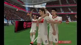 Futbol oynuyoruz