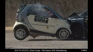Smart crash - Frontal collision Smart vs Fiat Ulysse - 62 km/h with 50% overlap