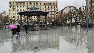 Irun, Plaza del Ensanche-Lluvia, viento y fr&iacute;o, a mediod&iacute;a y durante toda la ma&ntilde;ana