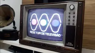 TV ANTIGA COLORADO COLORIDO 1972, SEGUNDO MODELO LANÇADO ,VALVULADA ,TV VINDA DO SUL.