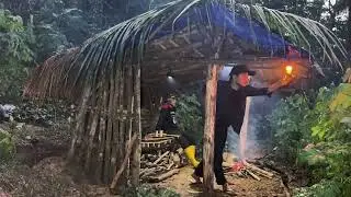 Two Elderly Cousins Camp in a Sweet Potato Field | Sudden Heavy Rain Survival in the Wild