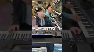 Yamaha Genos (1) & Genos 2  'Thats Life' ~ Frank Sinatra  #franksinatra #genos2 #genos #yamaha
