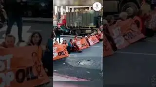 Environmental Protesters Clashed With Motorists in London During Roadblock