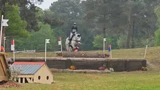 Quelques passages sur le cross du CCI3S de Saumur 2025