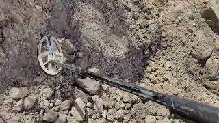Procurando ouro nos barrancos da estrada e desabafando 😁👏